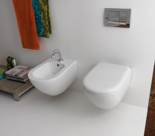 Coppia sanitari sospesi Aquatech