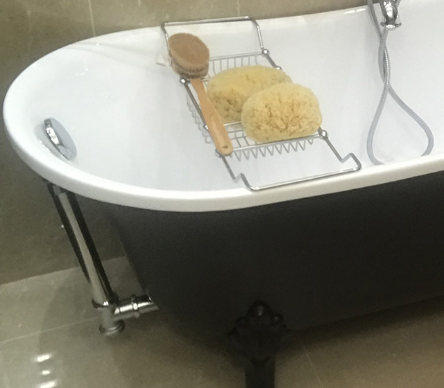 Colonna di scarico con troppo pieno per vasca retrò