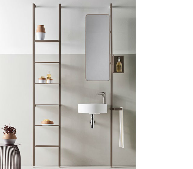 Asta polifunzionale con ripiani Space